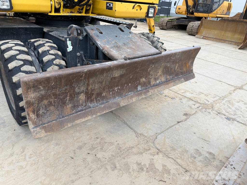 Komatsu PW 148-8 Εκσκαφείς με τροχούς - λάστιχα