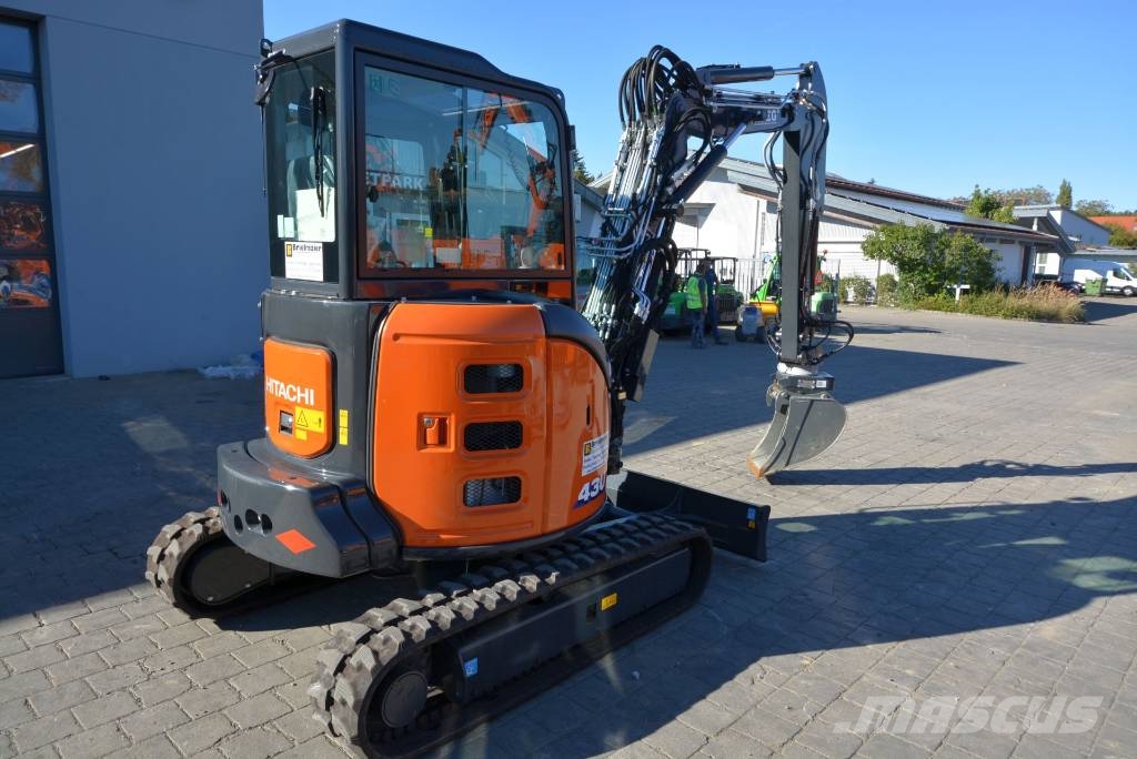 Hitachi KTEG 43U-6 MTC Mini rýpadla < 7t