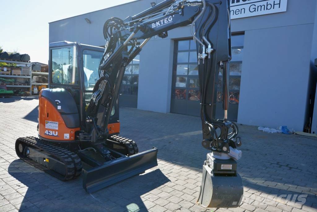 Hitachi KTEG 43U-6 MTC Mini rýpadla < 7t