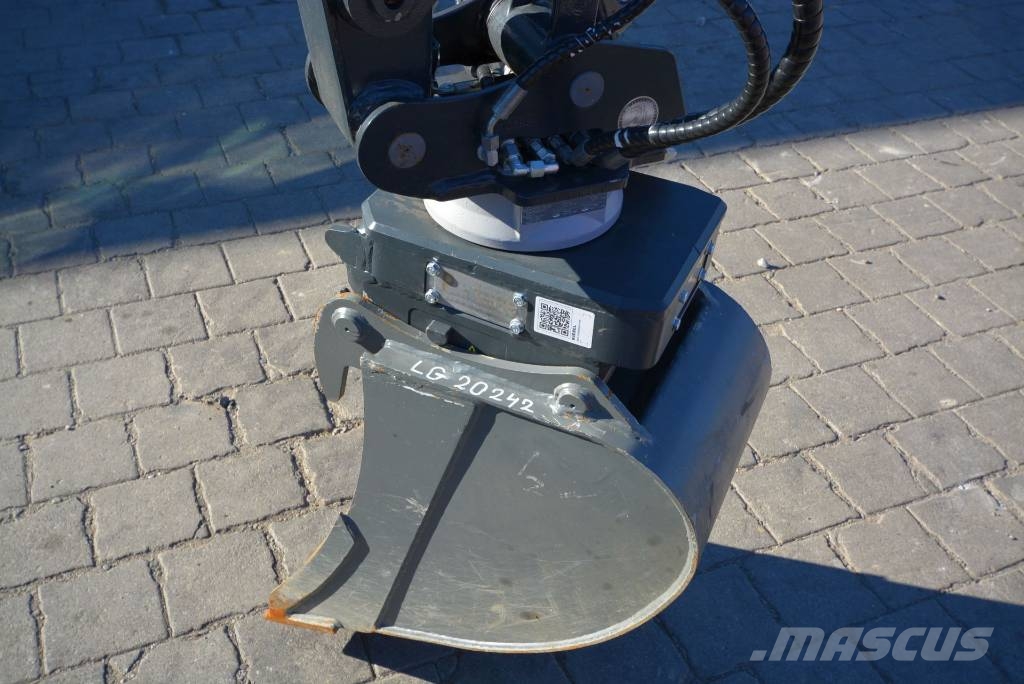 Hitachi KTEG 43U-6 MTC Mini rýpadla < 7t