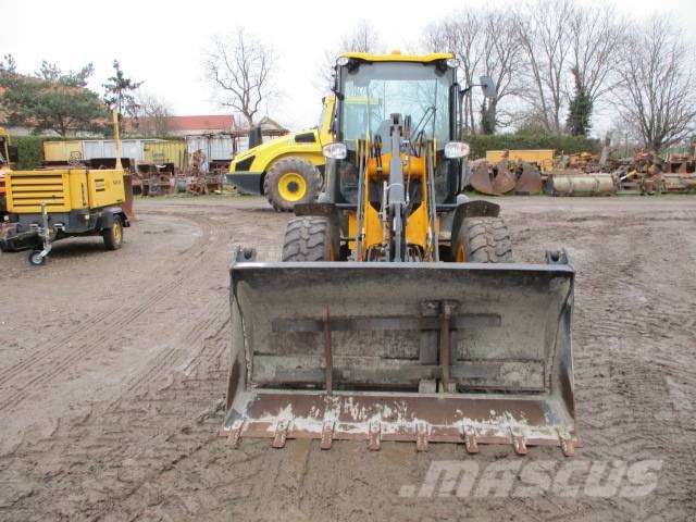 JCB 407 409 لوادر بعجل