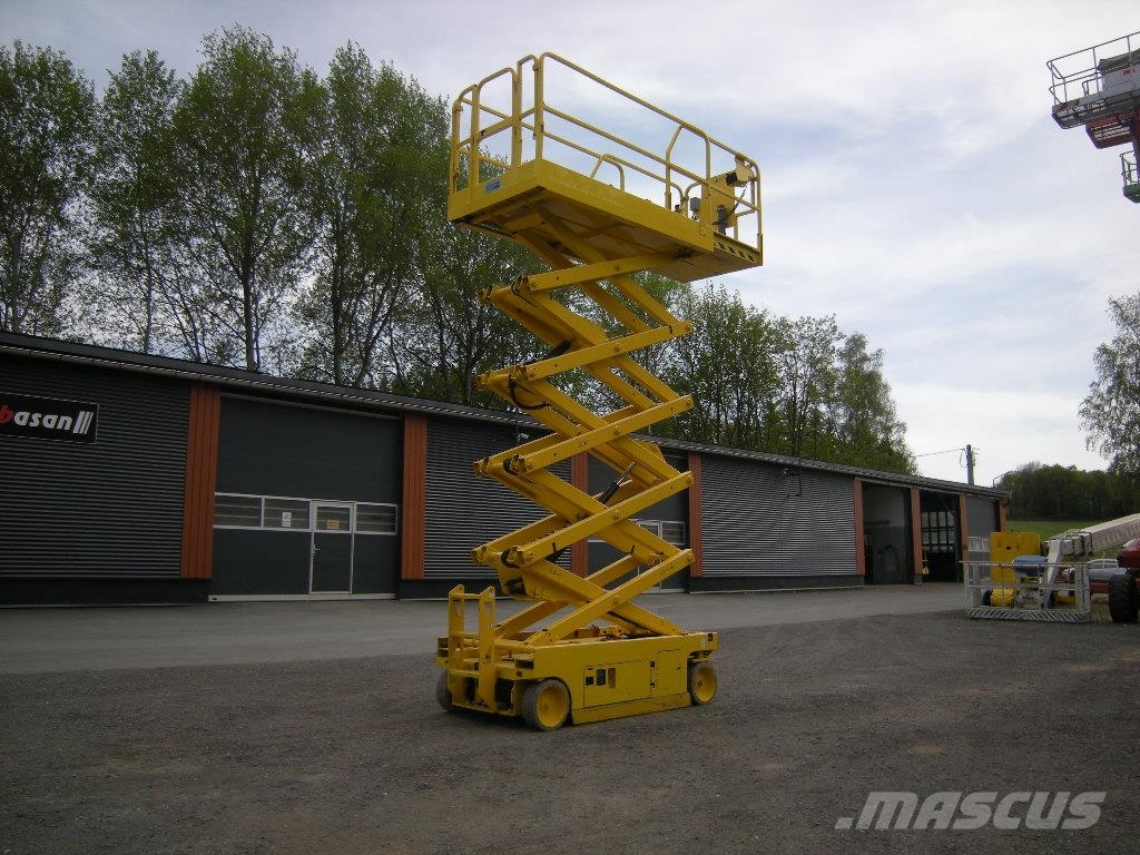 Genie GS 3246 (ID3973) Žirkliniai keltuvai