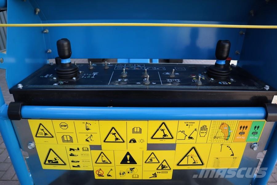 Genie S45XC Trax Valid inspection, *Guarantee! Diesel, 4 Plataformas con brazo de elevación telescópico