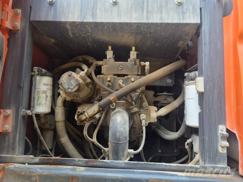 Doosan DX 210 W Колісні екскаватори