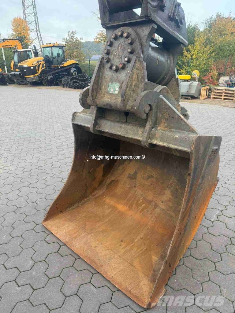 Liebherr A920 1.Hd. Pelle sur pneus