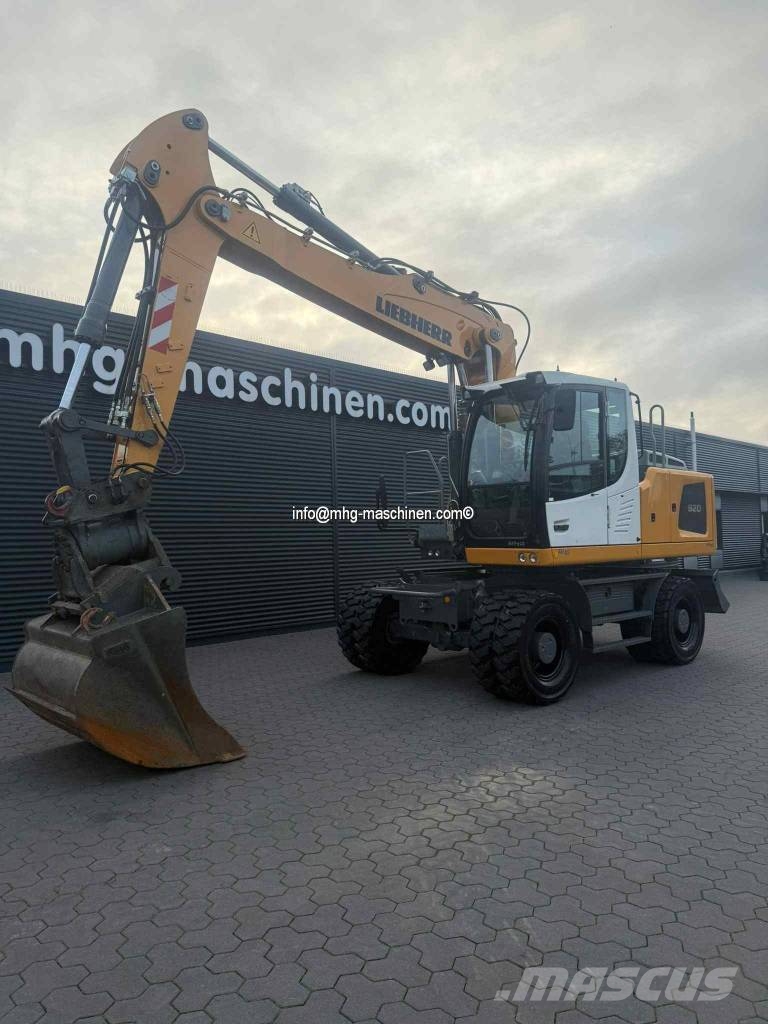 Liebherr A920 1.Hd. Pelle sur pneus