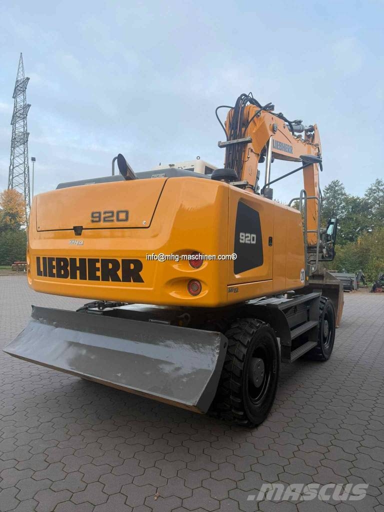 Liebherr A920 1.Hd. Pelle sur pneus