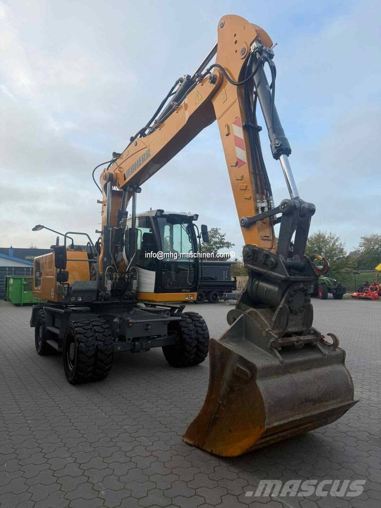 Liebherr A920 1.Hd. Pelle sur pneus