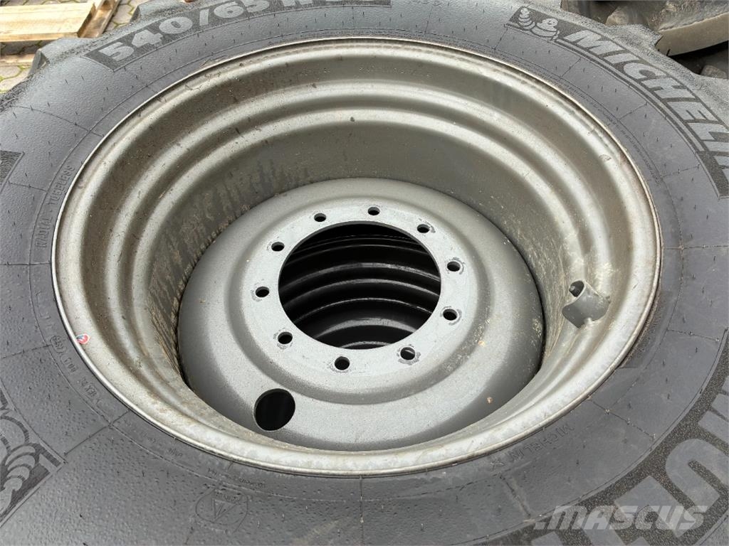 Michelin 540/65R30 Felgen Claas grau Sonstige Landmaschinen