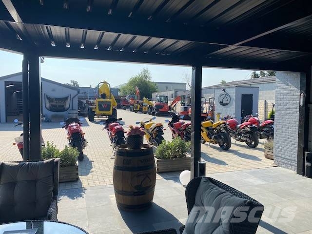 BMW R 1250 GS 40 year Kāpurķēžu ekskavatori