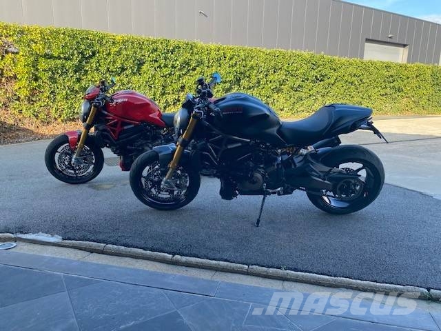 BMW R 1250 GS 40 year Kāpurķēžu ekskavatori