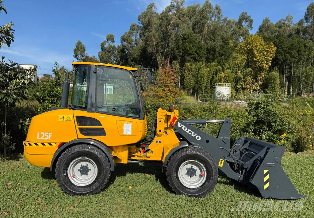 Volvo L 25 F Wheel loaders