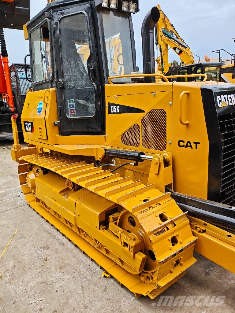 CAT D 5 K Buldožerji goseničarji