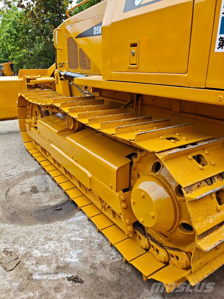 CAT D 5 K Buldožerji goseničarji