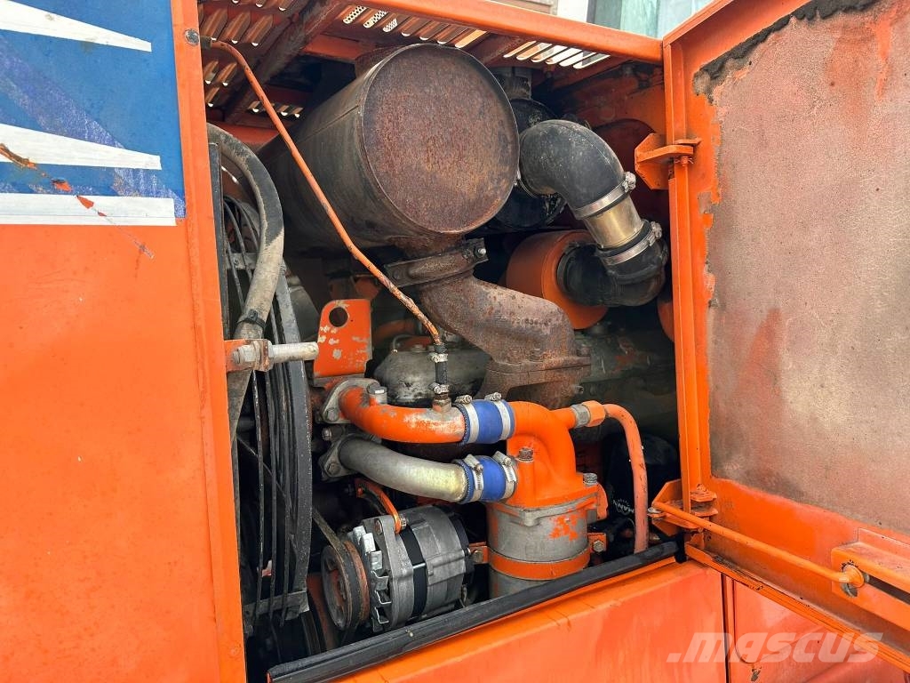 Fiat-Hitachi FR 100 Tekerlekli yükleyiciler