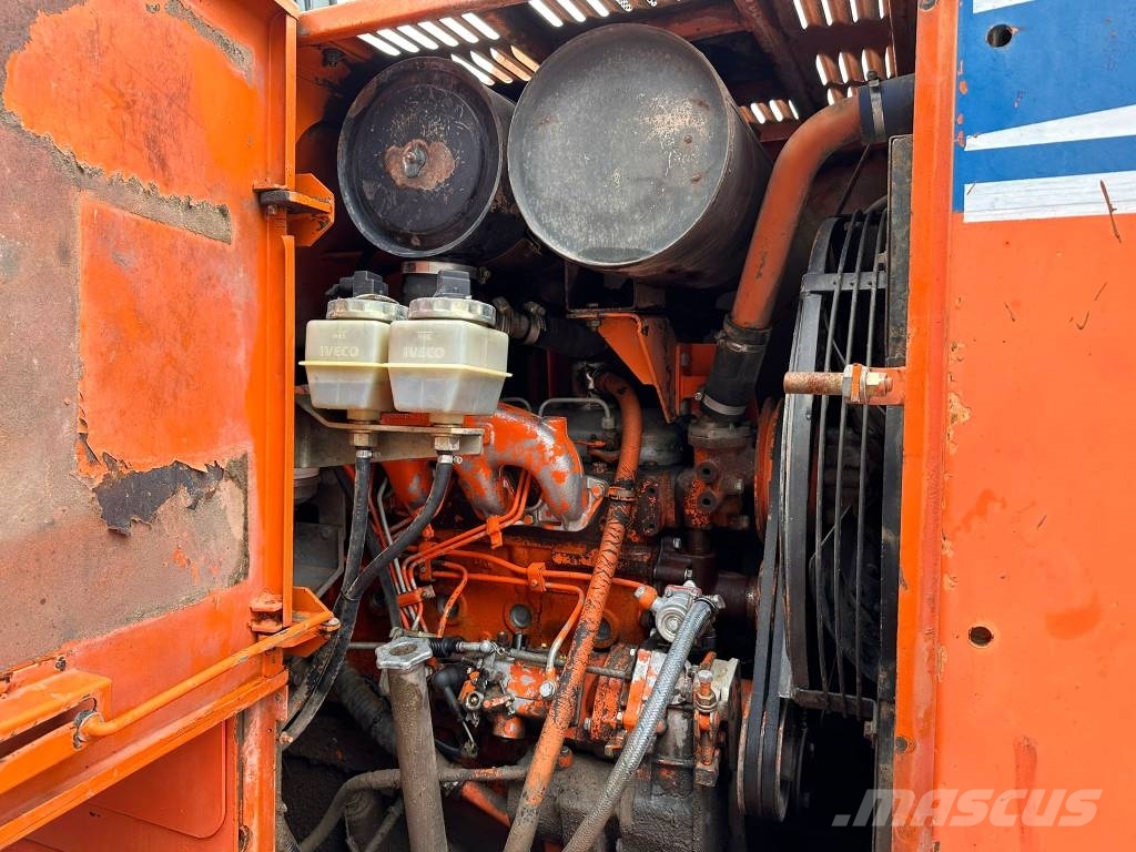 Fiat-Hitachi FR 100 Tekerlekli yükleyiciler