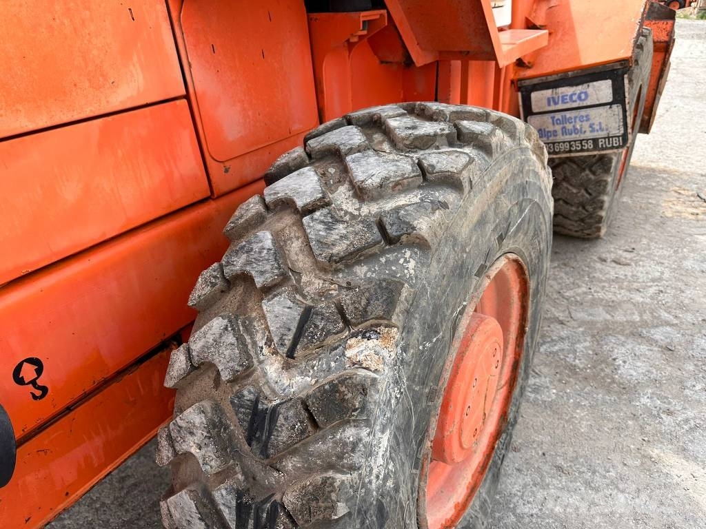 Fiat-Hitachi FR 100 Tekerlekli yükleyiciler