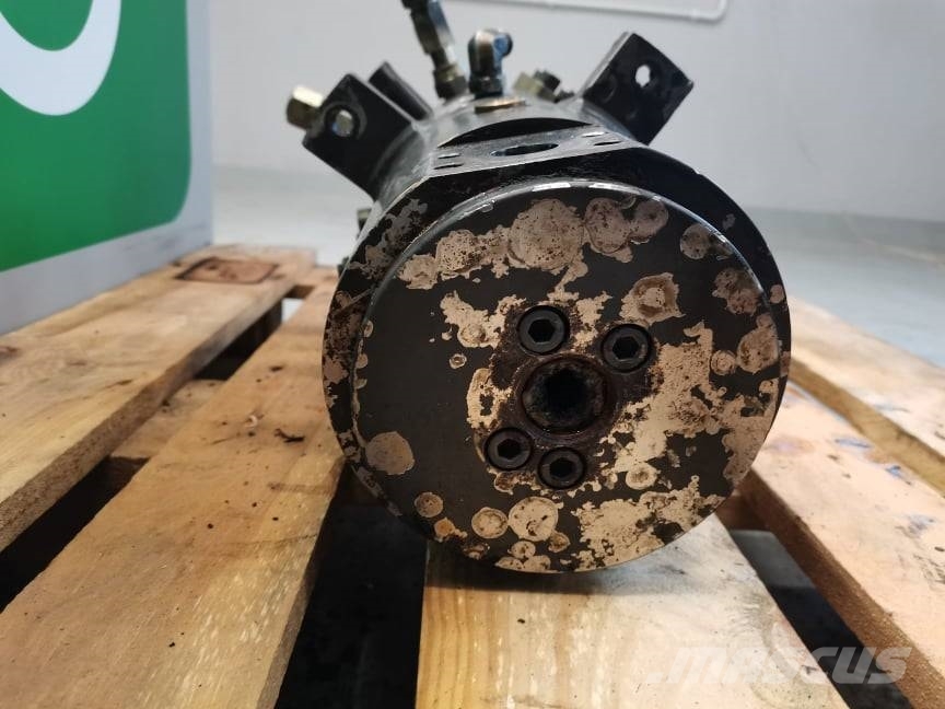 Volvo EW 160B rotation column Transmission