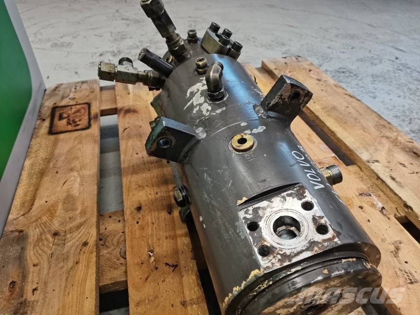 Volvo EW 160B rotation column Transmission