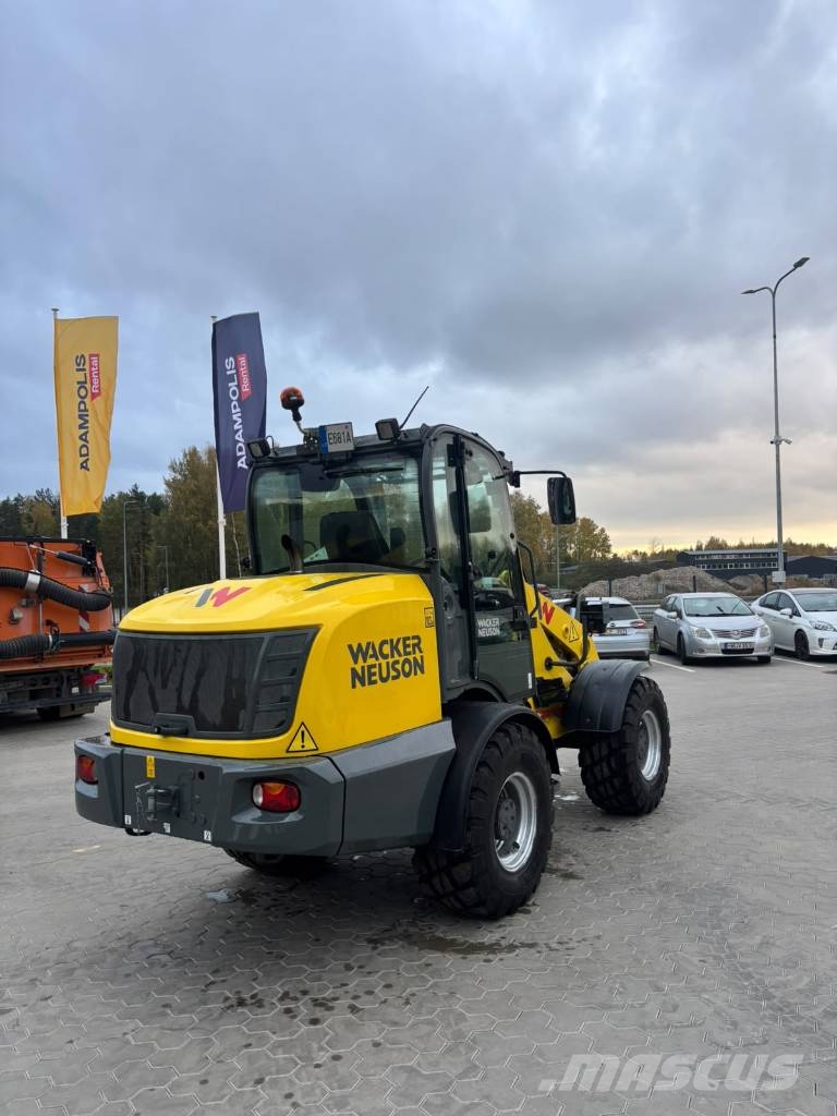 Wacker Neuson WL 70 Gumikerekes homlokrakodók