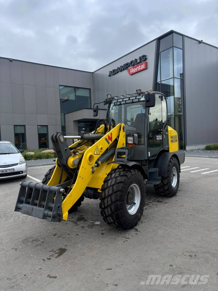 Wacker Neuson WL 70 Gumikerekes homlokrakodók