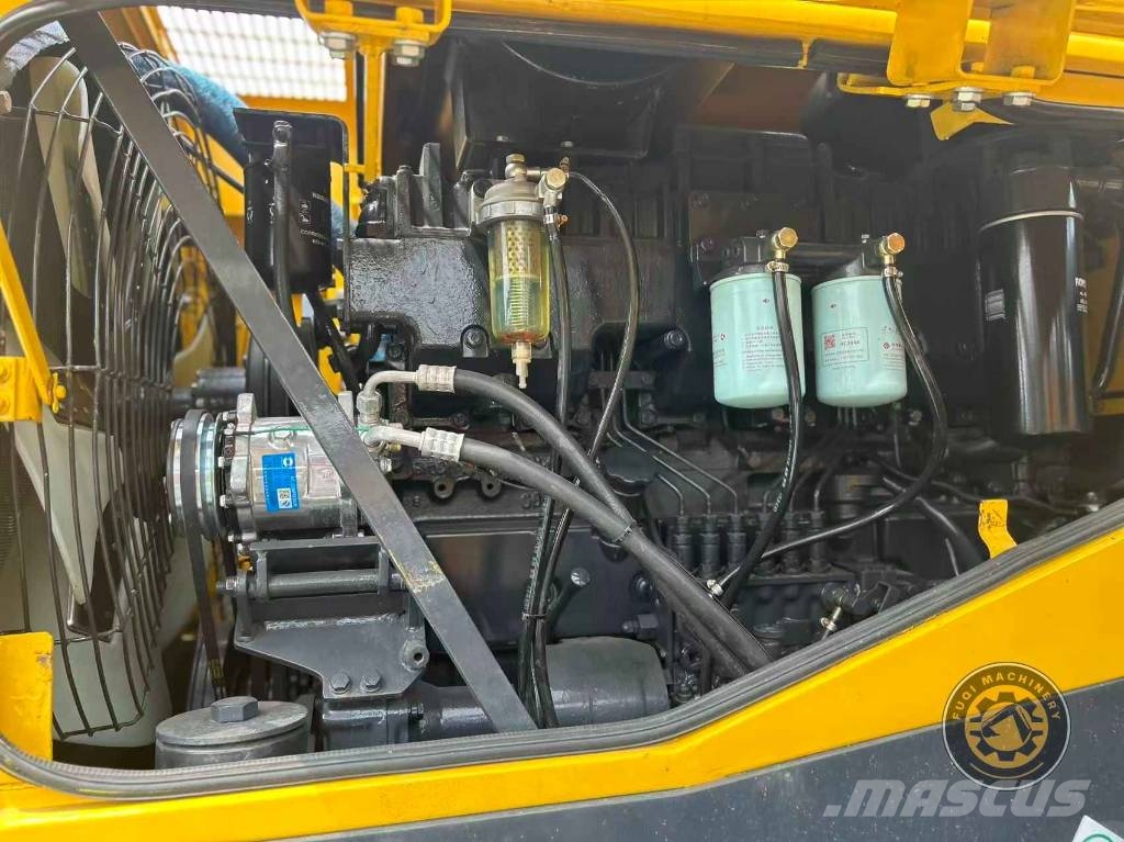 Komatsu WA470 Kolesni nakladalci