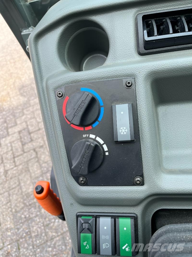 Kramer KT316 معدات مناولة لأغراض الزراعة
