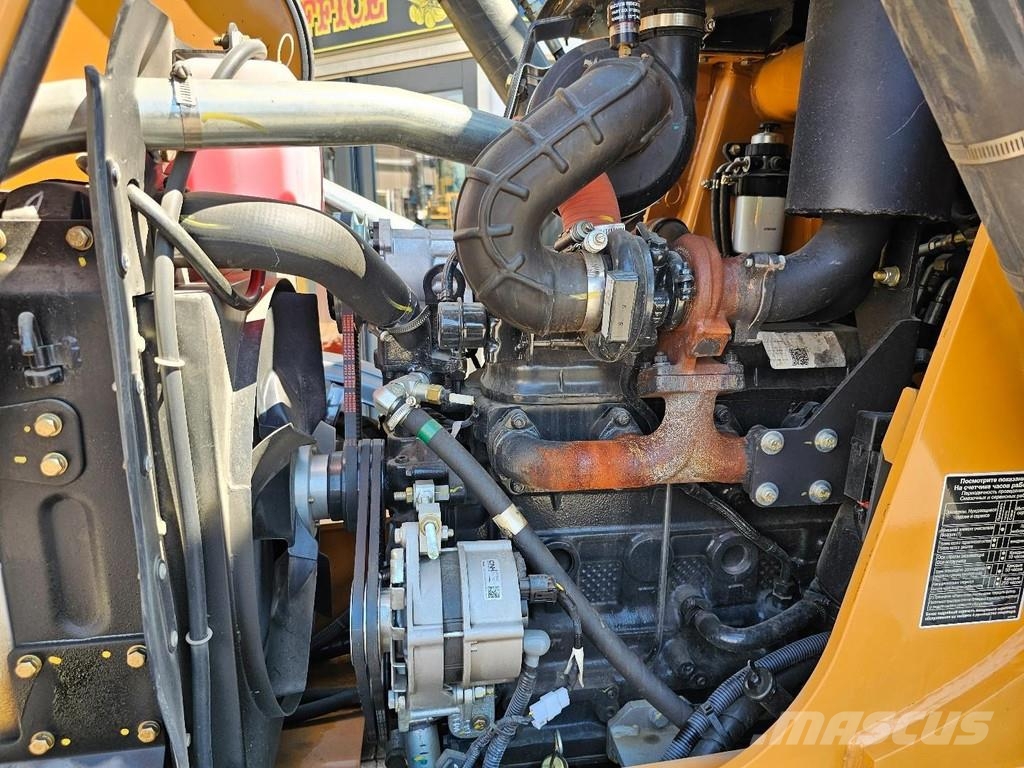 CASE 570SV AC / 4x4 / Forks / Telescopic Tractopelle