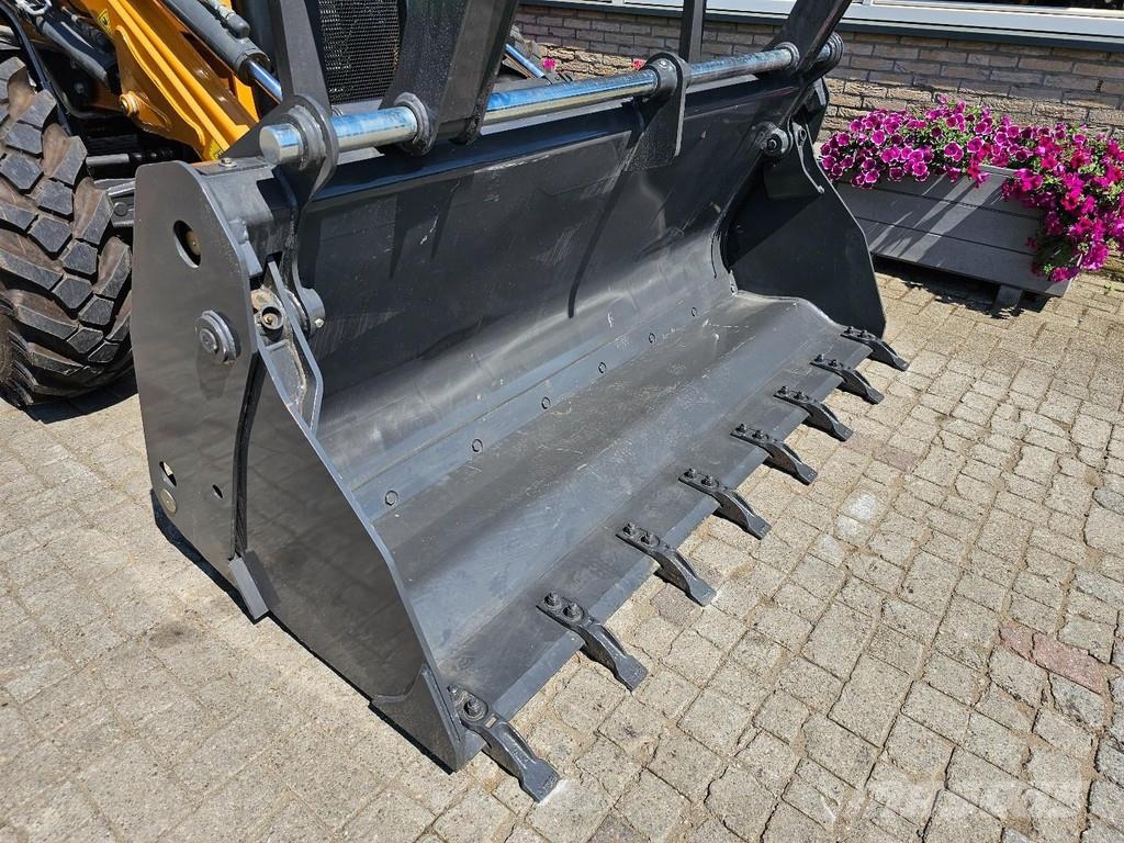CASE 570SV AC / 4x4 / Forks / Telescopic Tractopelle