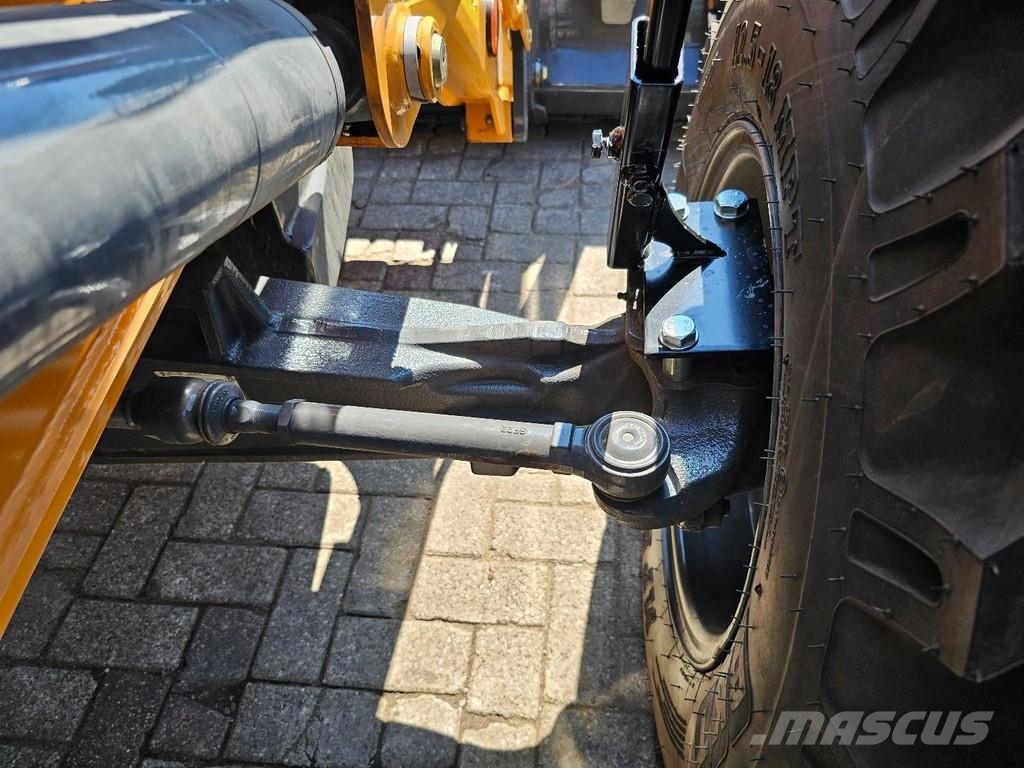 CASE 570SV AC / 4x4 / Forks / Telescopic Tractopelle