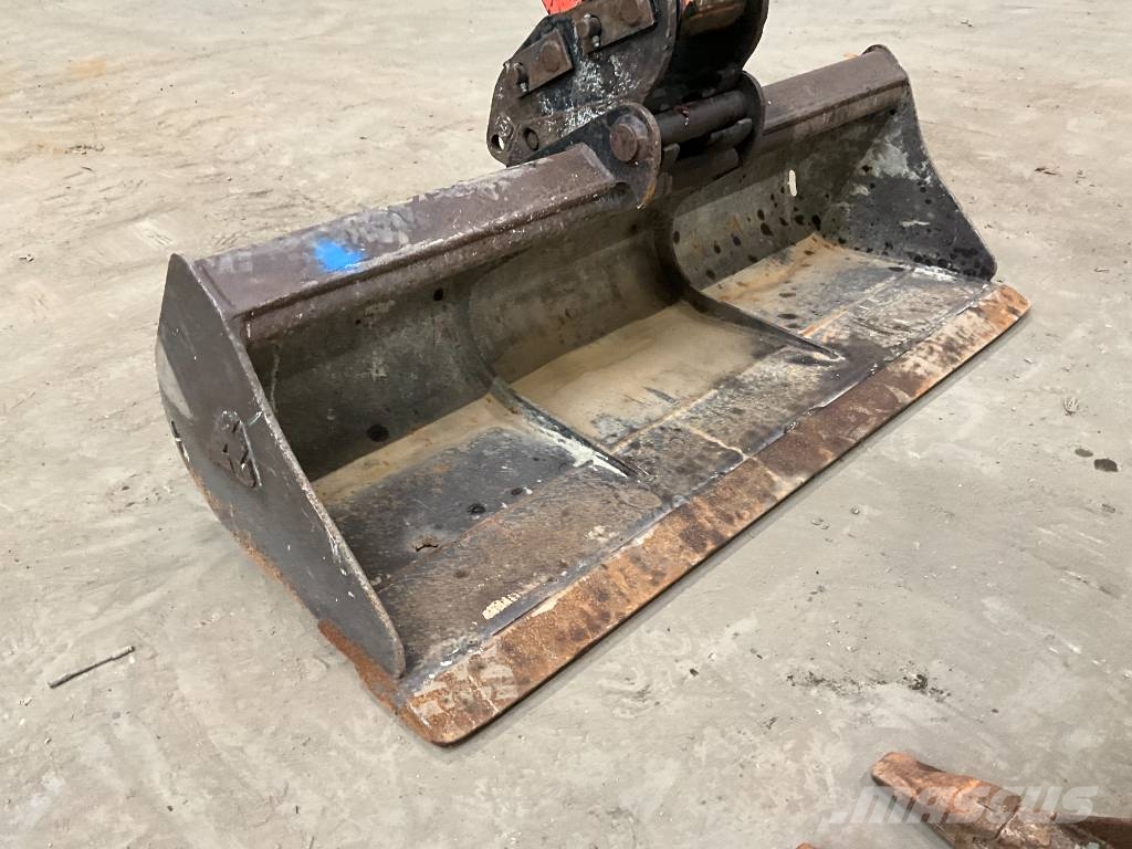 Kubota U 27-4 حفارات صغيرة أقل من 7 طن (حفارات صغيرة)