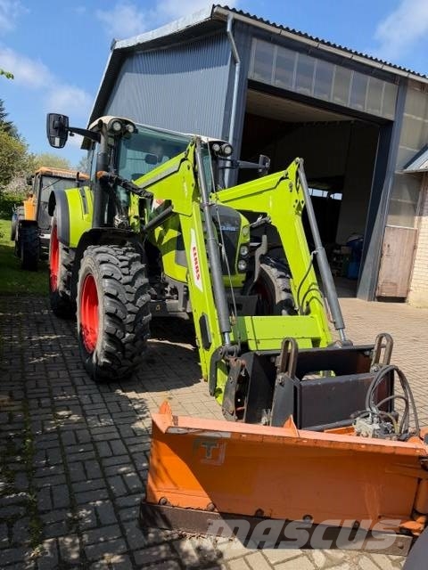 CLAAS Arion 440 Traktoriai
