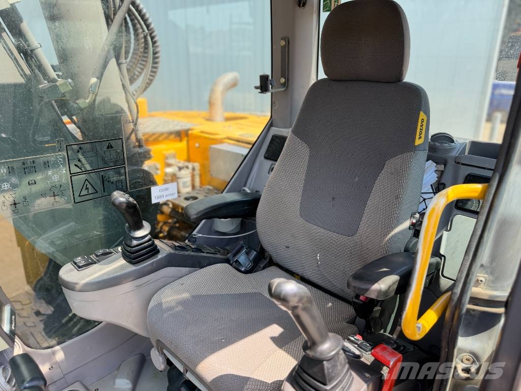 Volvo ECR145CL VA Pelle sur chenilles