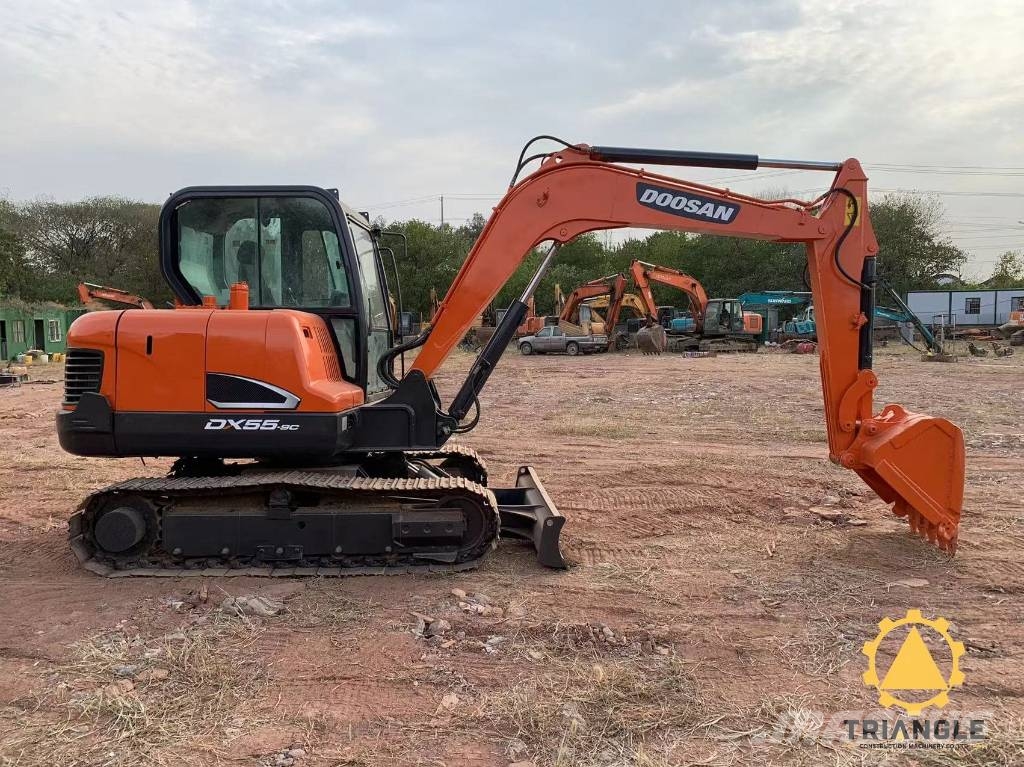 Doosan DX 55 轮式挖掘机