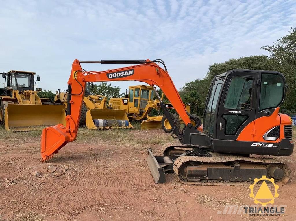Doosan DX 55 轮式挖掘机