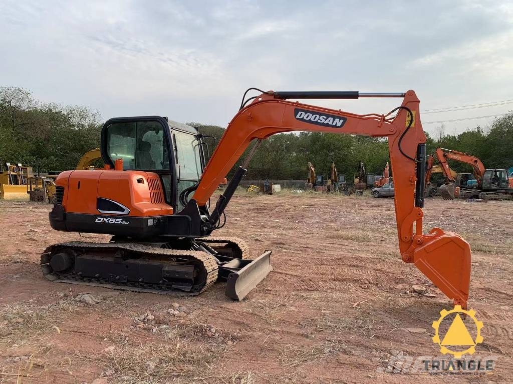 Doosan DX 55 轮式挖掘机