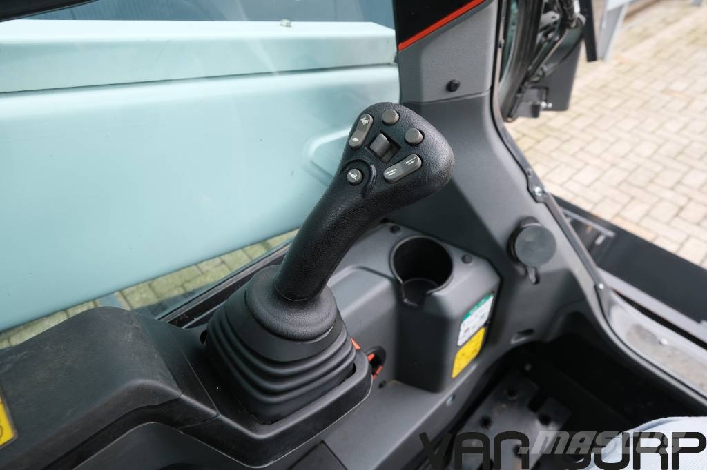 Bobcat T76 | 225h | Full option! | A/C | BSS | High Flow Lietoti riteņu kompaktiekrāvēji
