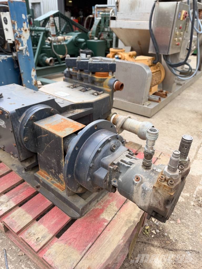 FMC M1224 Triplex Mud Pumps Otros equipos de perforación