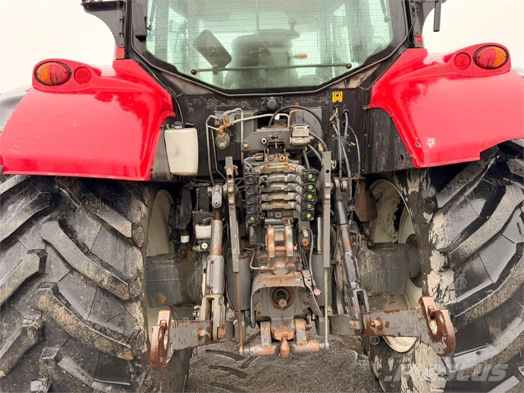 Valtra T213 Traktoren