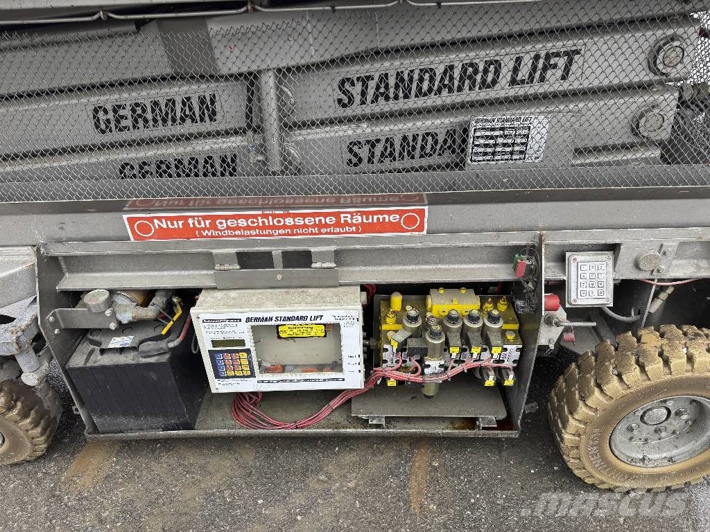 German Standart Lift GLS S75 E 10 DEFEKT Schaarhoogwerkers