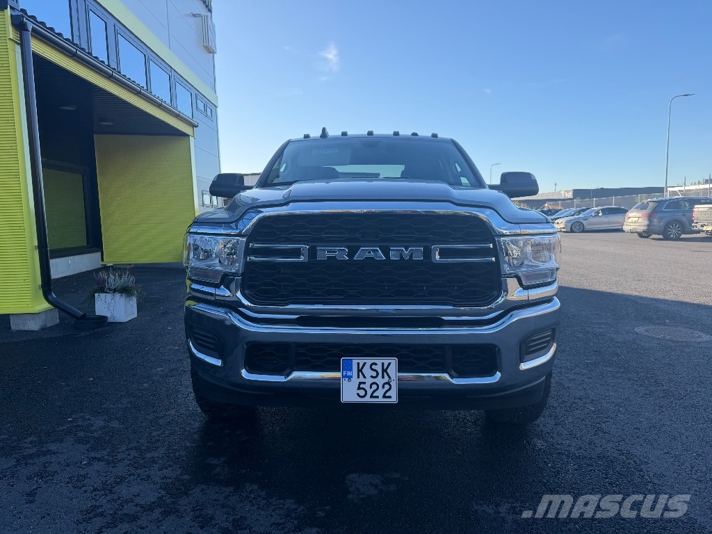 RAM 2500 Tradesman Pickup/Pritschenwagen