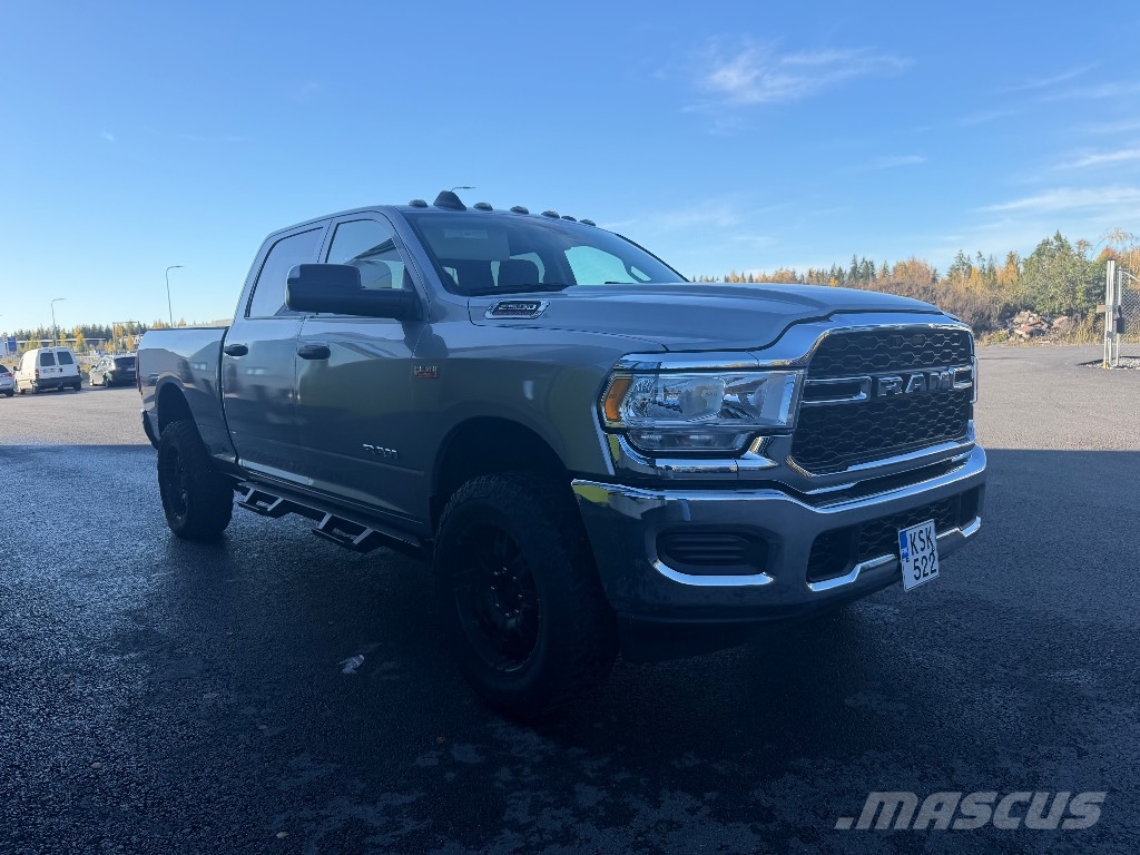 RAM 2500 Tradesman Pickup/Pritschenwagen