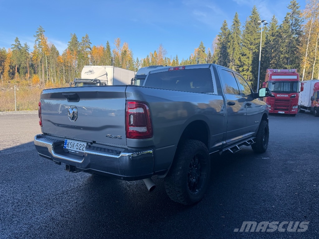 RAM 2500 Tradesman Pickup/Pritschenwagen
