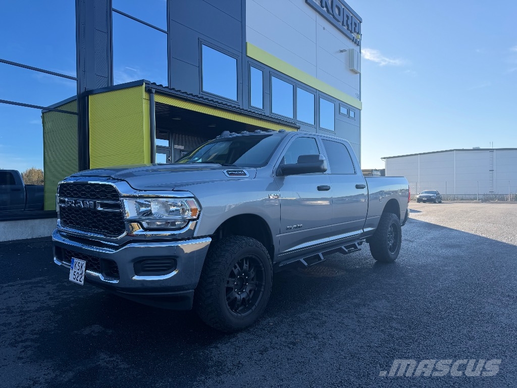 RAM 2500 Tradesman Pickup/Pritschenwagen