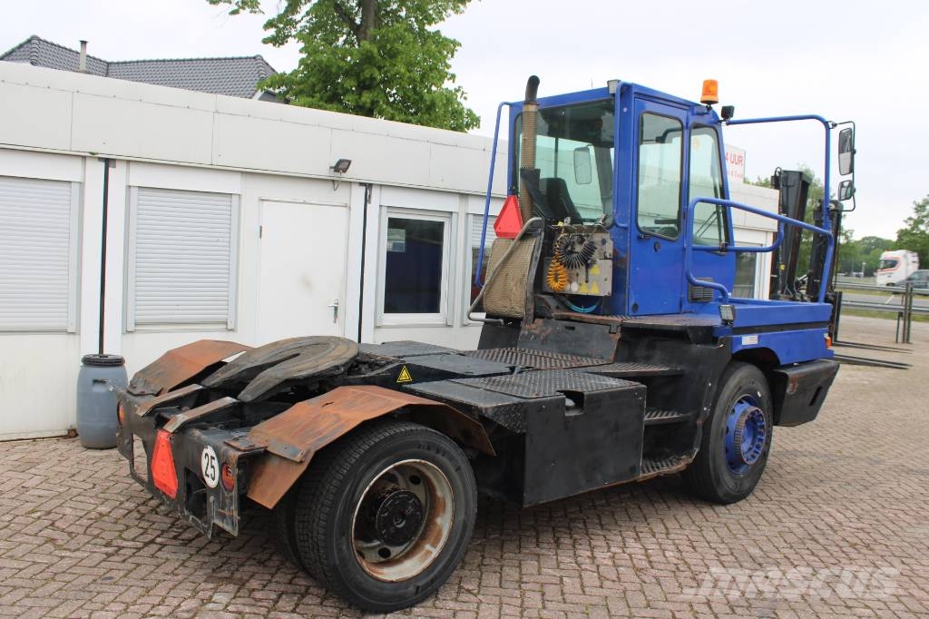 Terberg YT 182 Tracteur de manœuvre