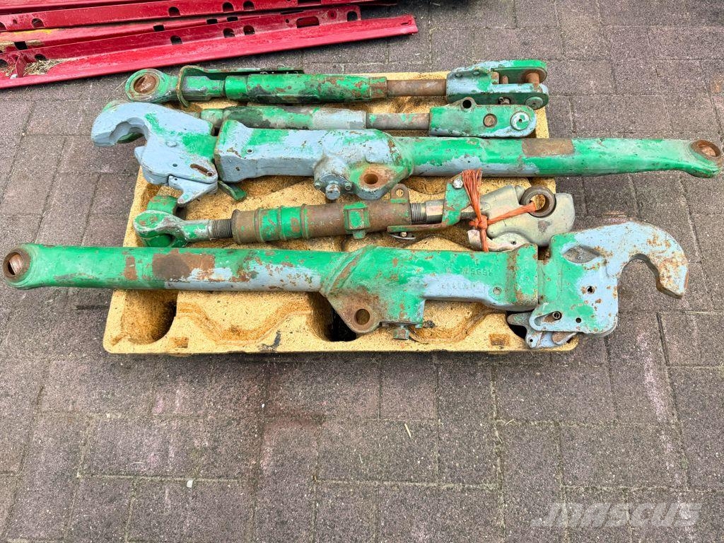 John Deere 4050 4WD Traktoren