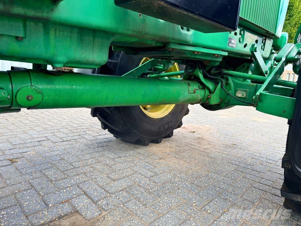 John Deere 4050 4WD Traktoren