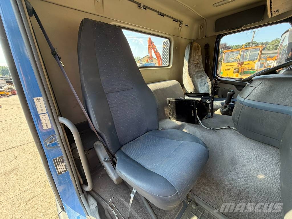 Volvo FM 300 Camiones polibrazo