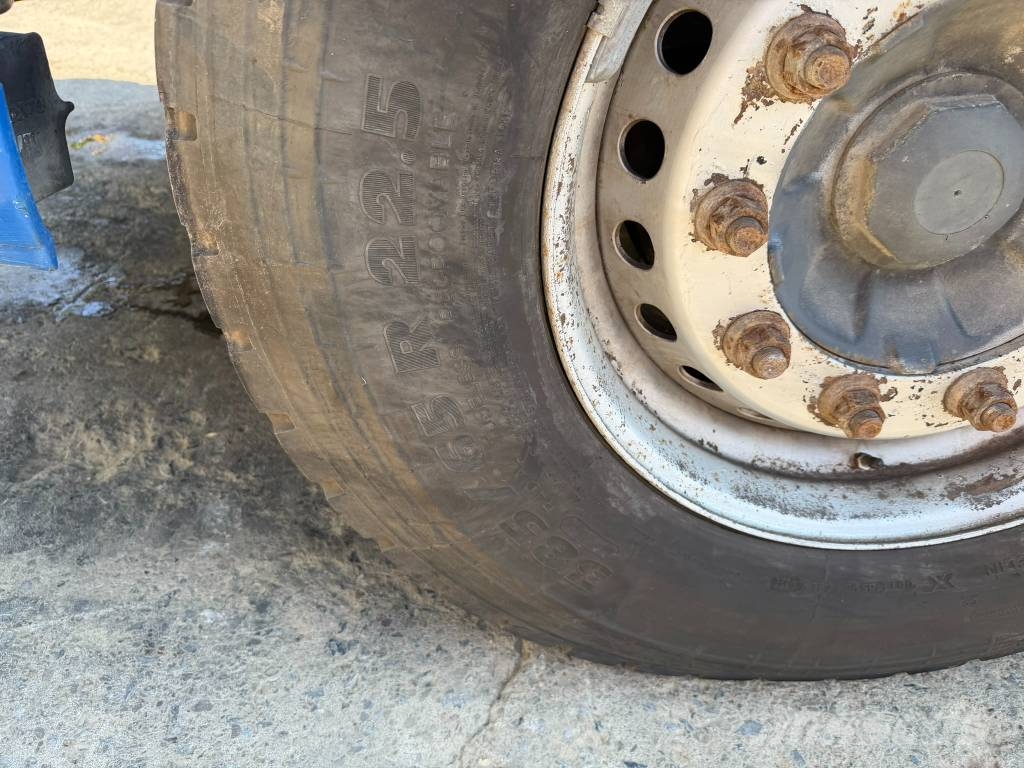 Volvo FM 300 Camiones polibrazo