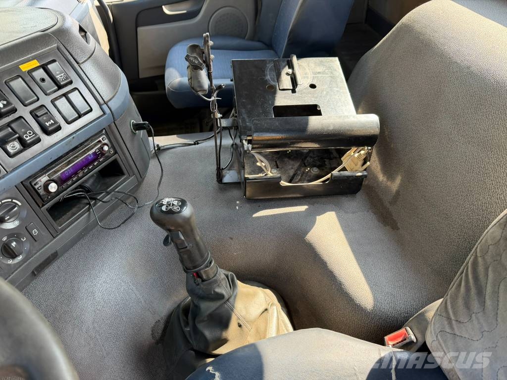 Volvo FM 300 Camiones polibrazo